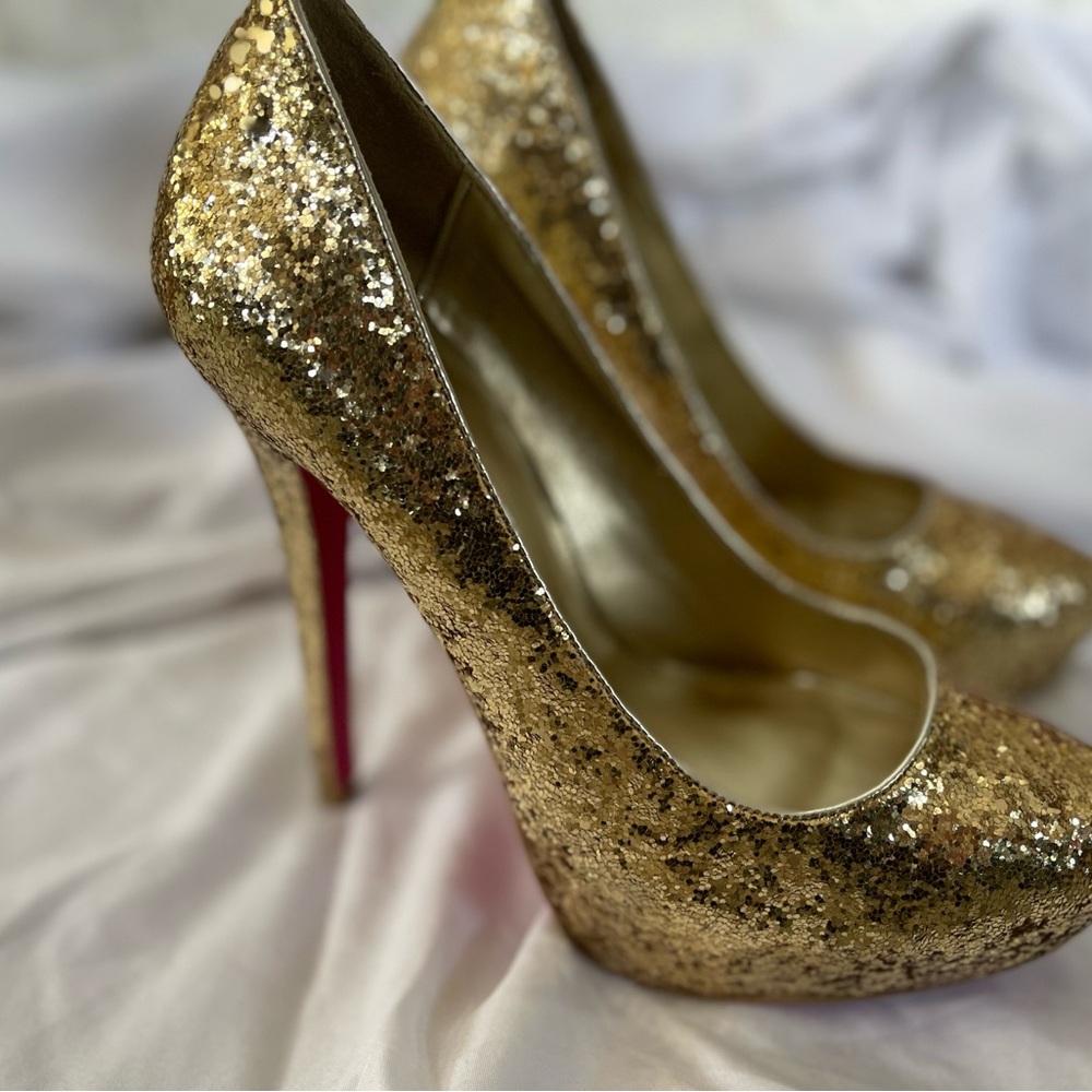 GLITTER!